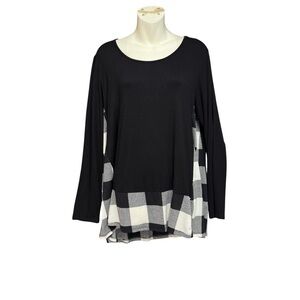 Hemish USA size M Black and White Checkered Women's Top tunic length